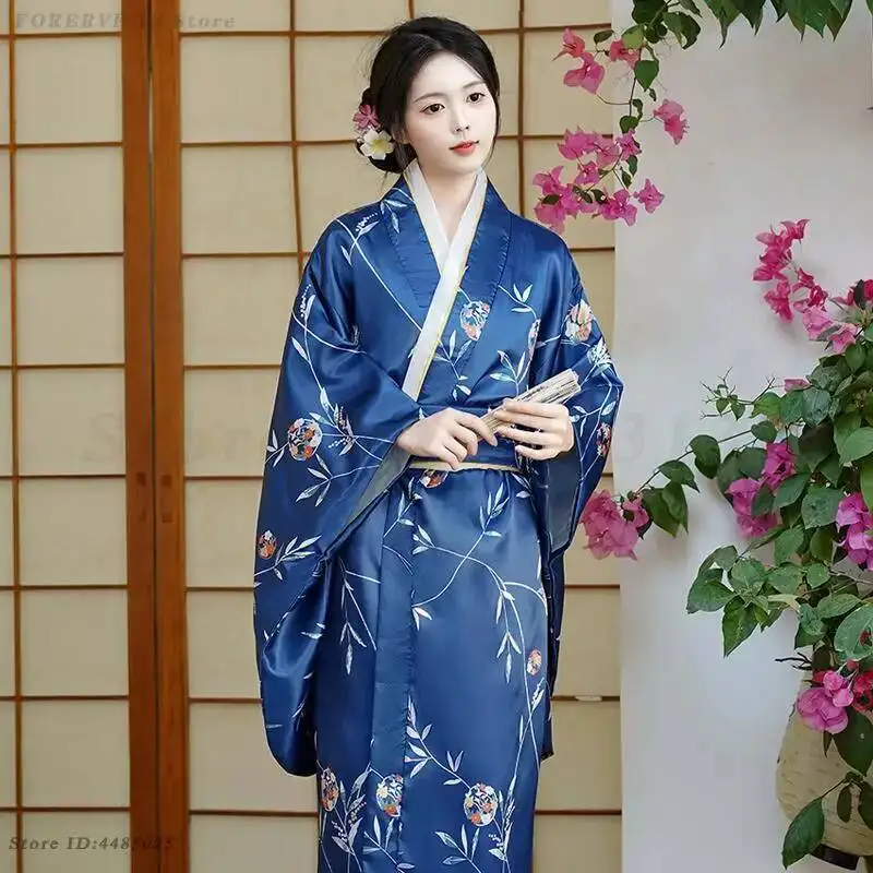 yesJapan Kimono Gown Performan - Asian Cosplay Anime 评论和价格